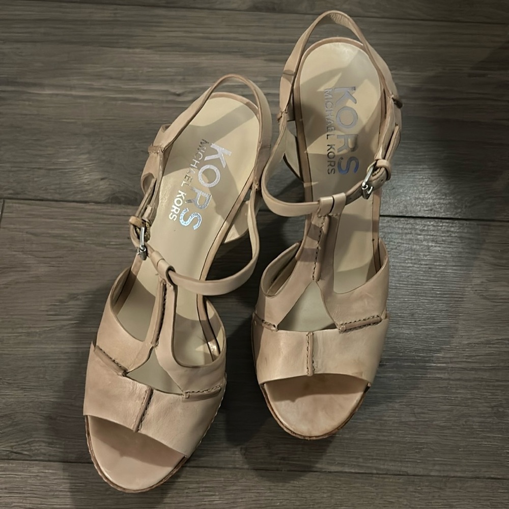 KORS MICHAEL KORS T strap genuine leather heals